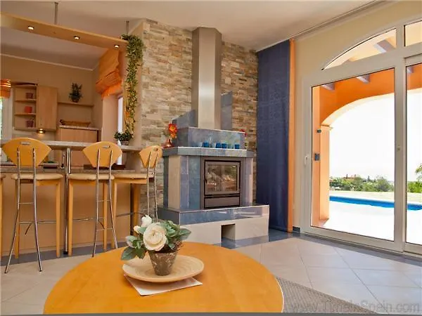 Villa Hoja Estepona Spain